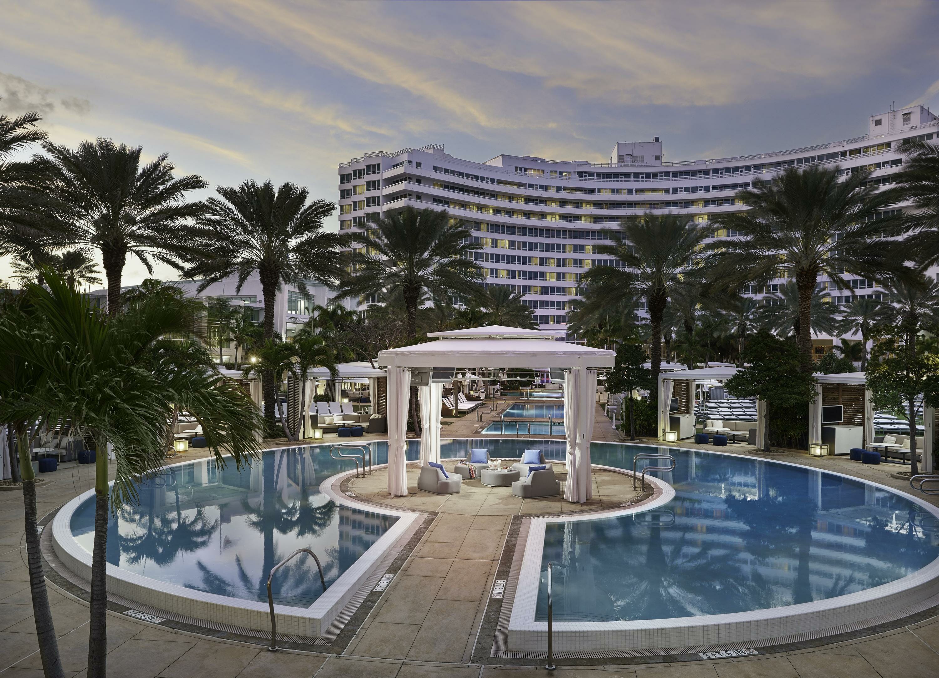 Pool view of Fontainebleau Miami Beach