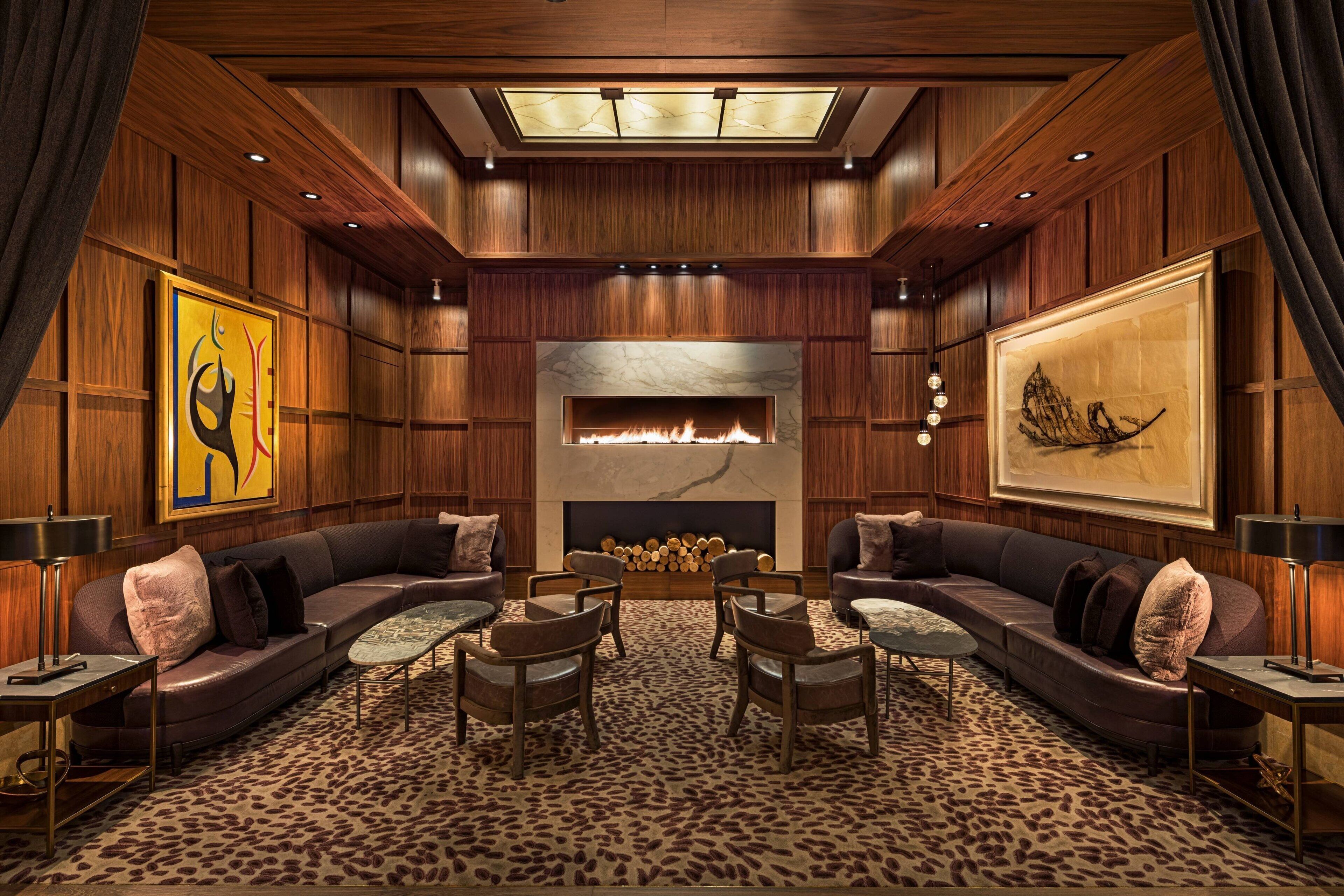 Lounge view of The Ritz-Carlton Boston
