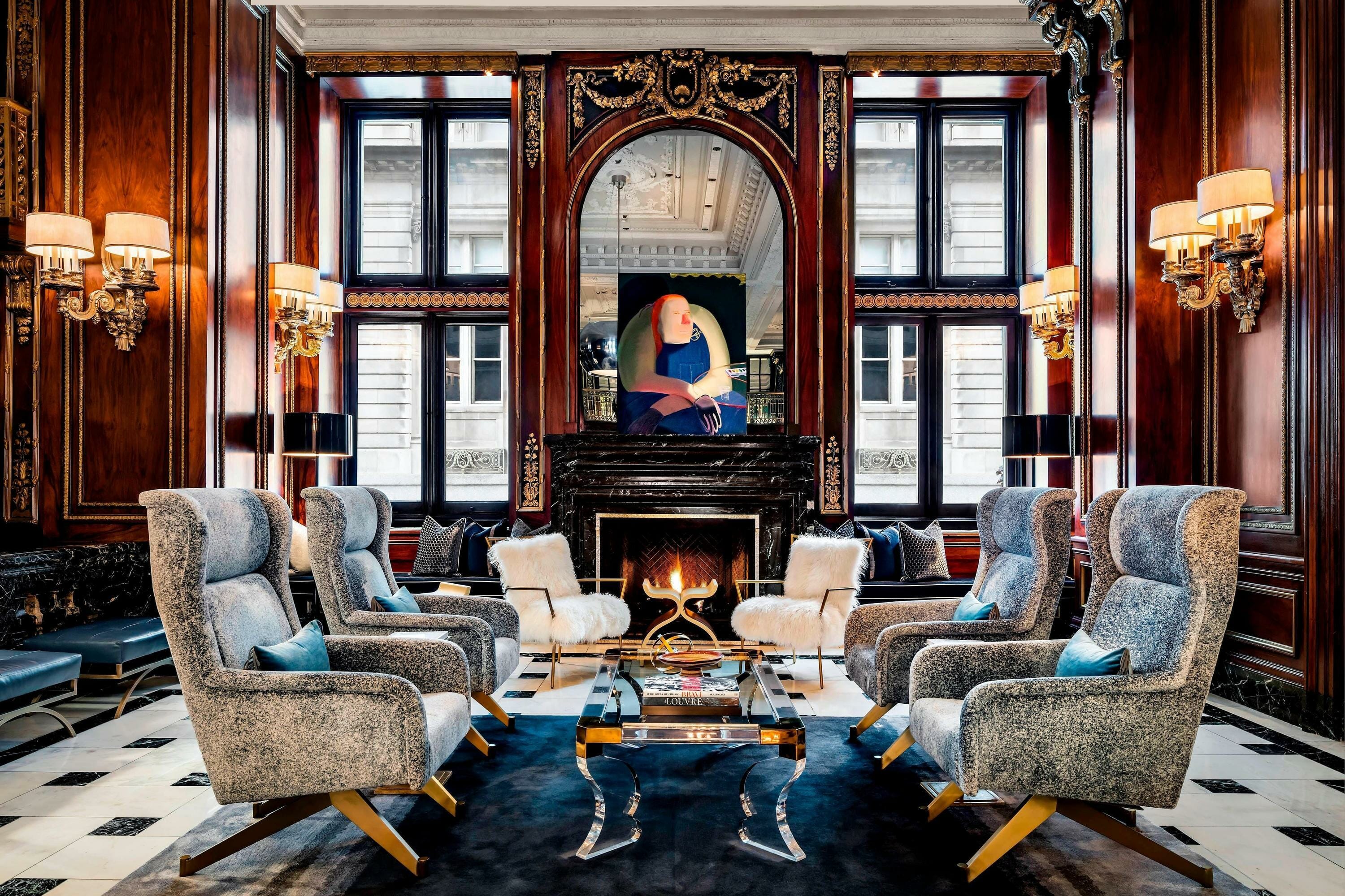 Lounge view of The Blackstone Autograph Collection