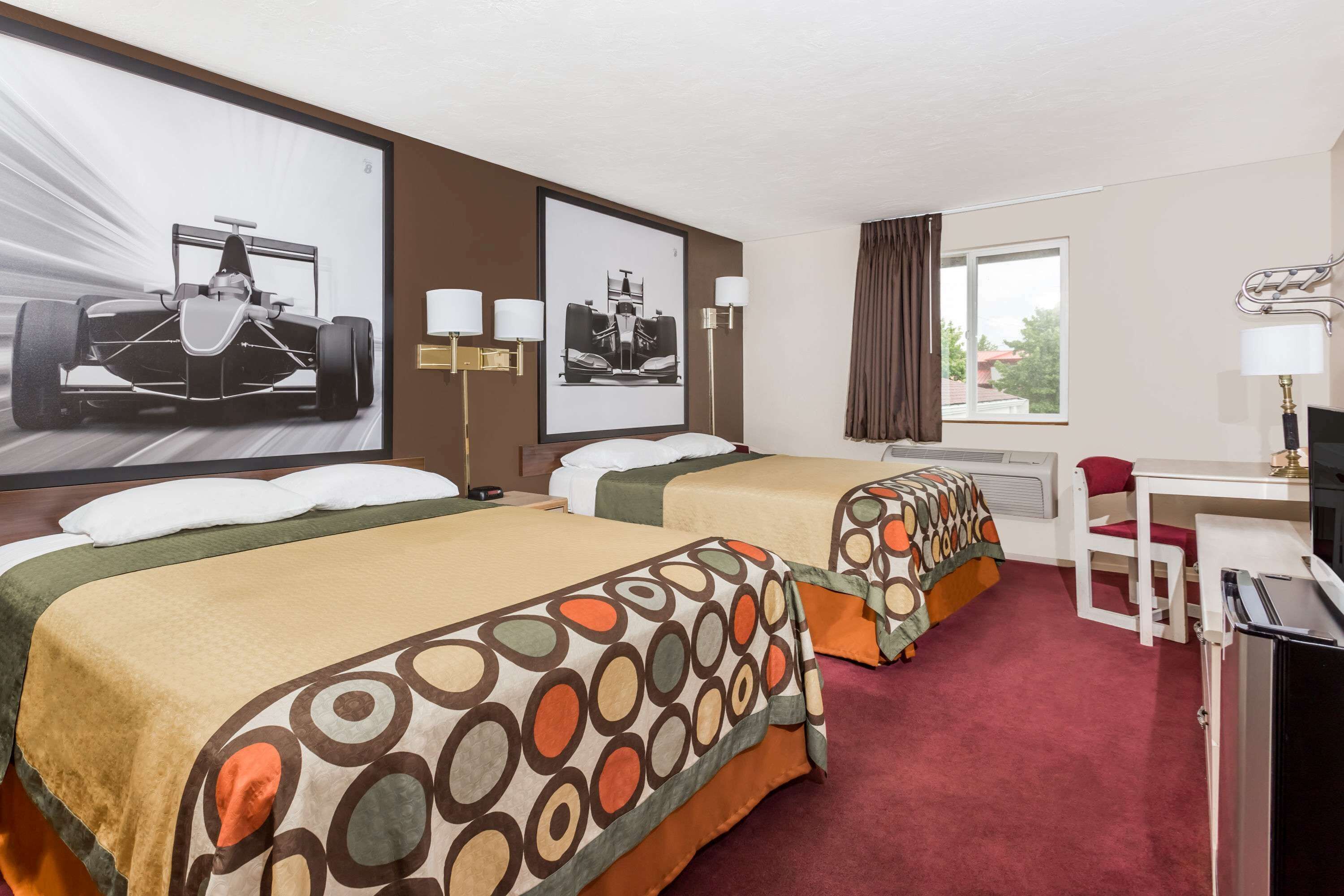Standard room, 2 queen beds, Super 8 by Wyndham Shelton