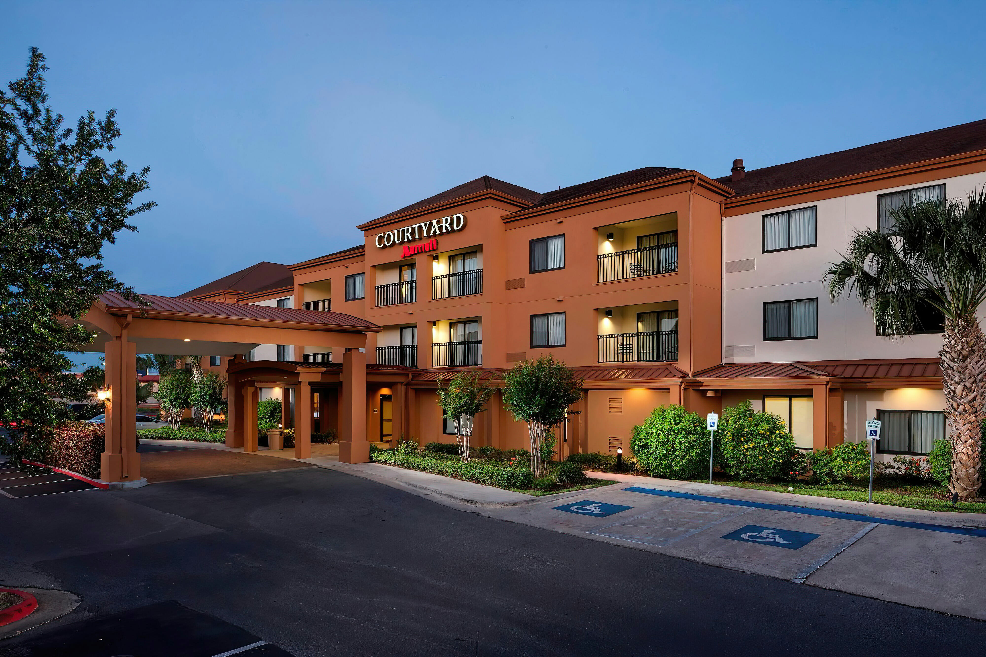 Building view of Courtyard by Marriott Brownsville