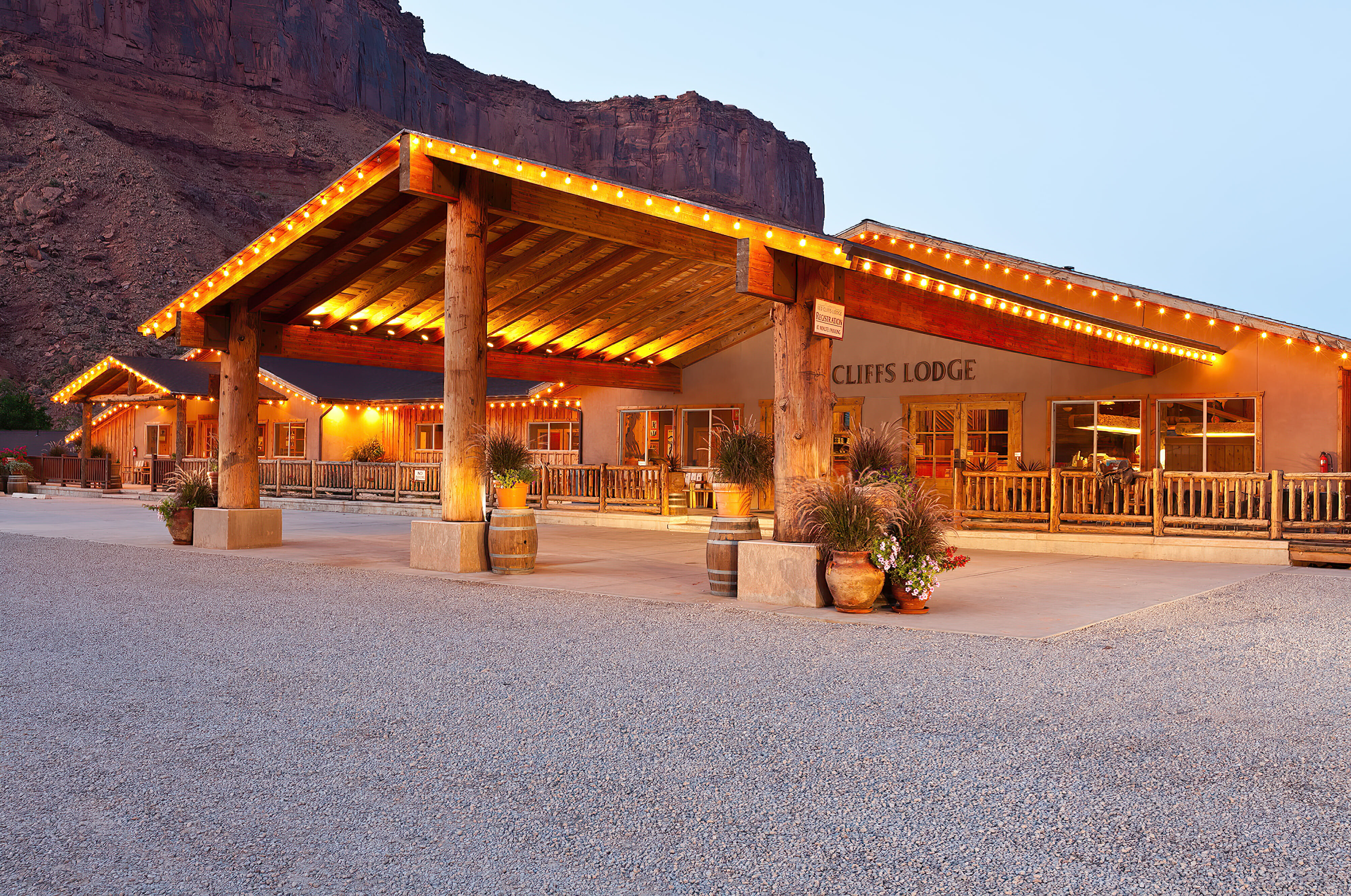 Building view of Red Cliffs Lodge