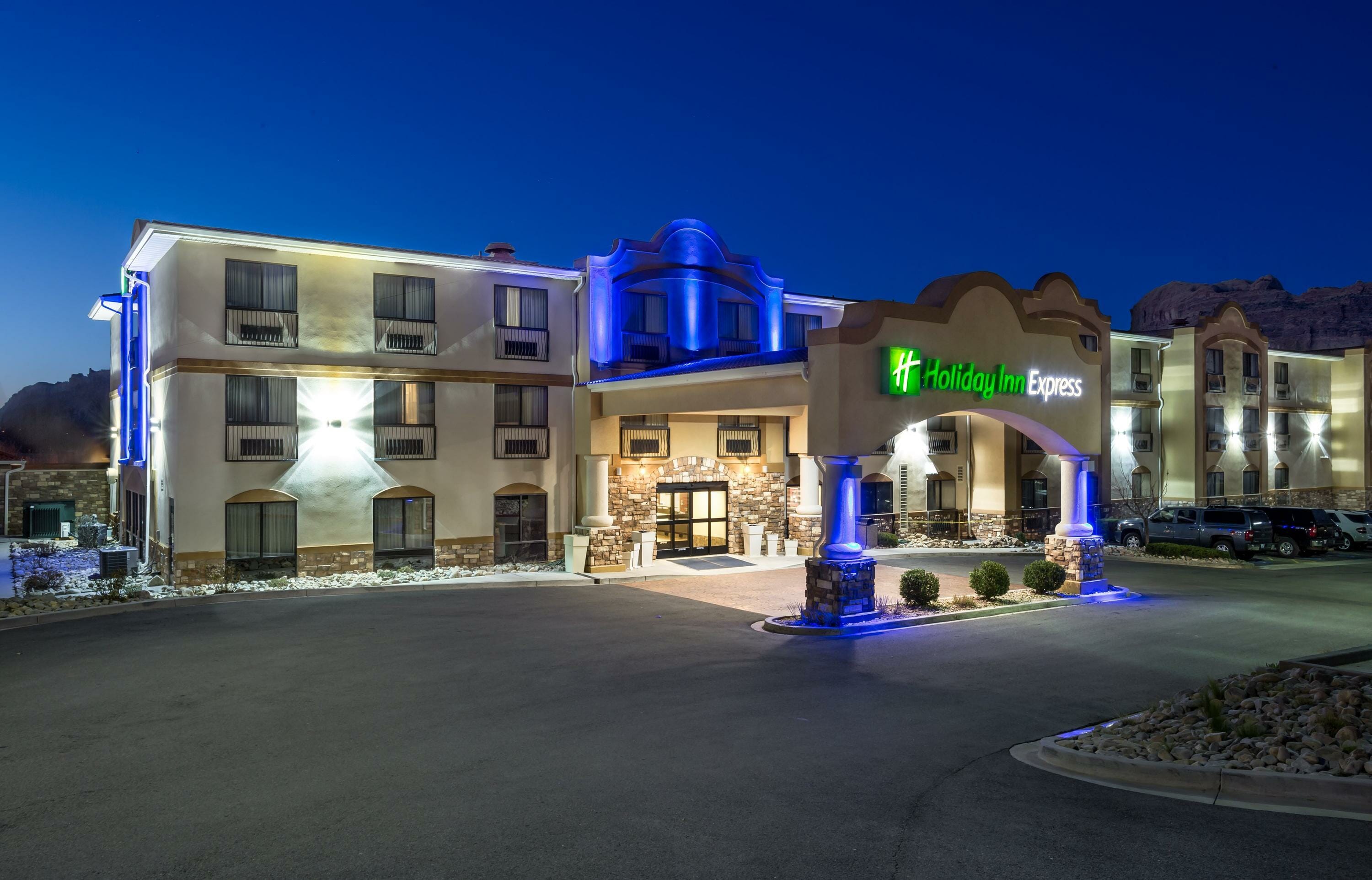 Building view of Holiday Inn Express & Suites Moab