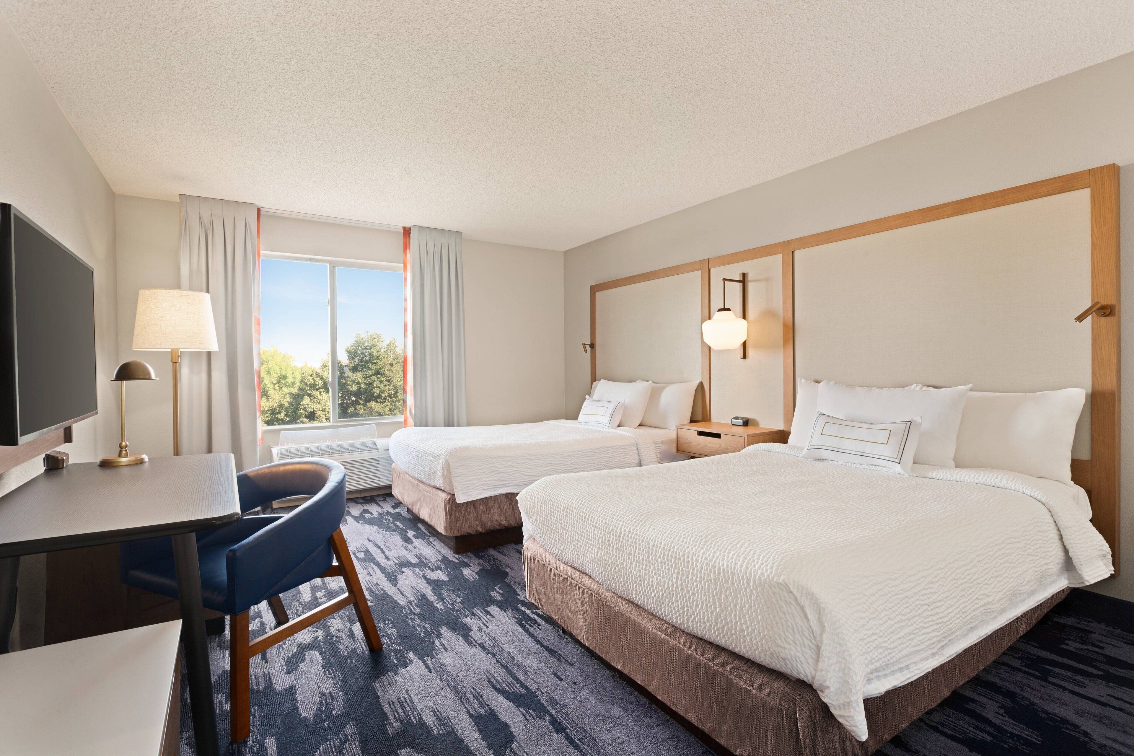 Bedroom view of Fairfield Inn & Suites by Marriott Reno Sparks