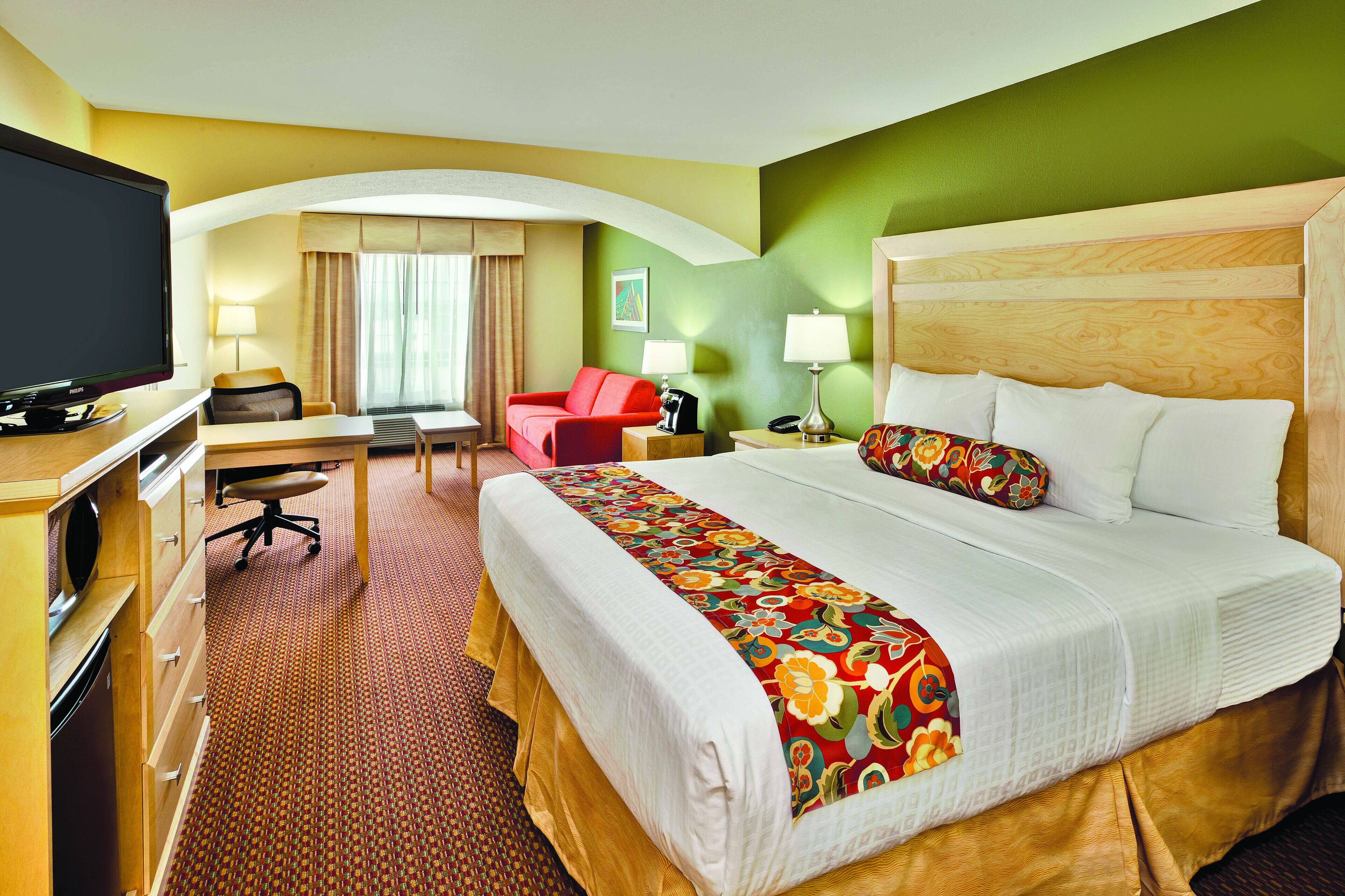 Bedroom view of La Quinta Inn & Suites by Wyndham Rochester Mayo Clinic S