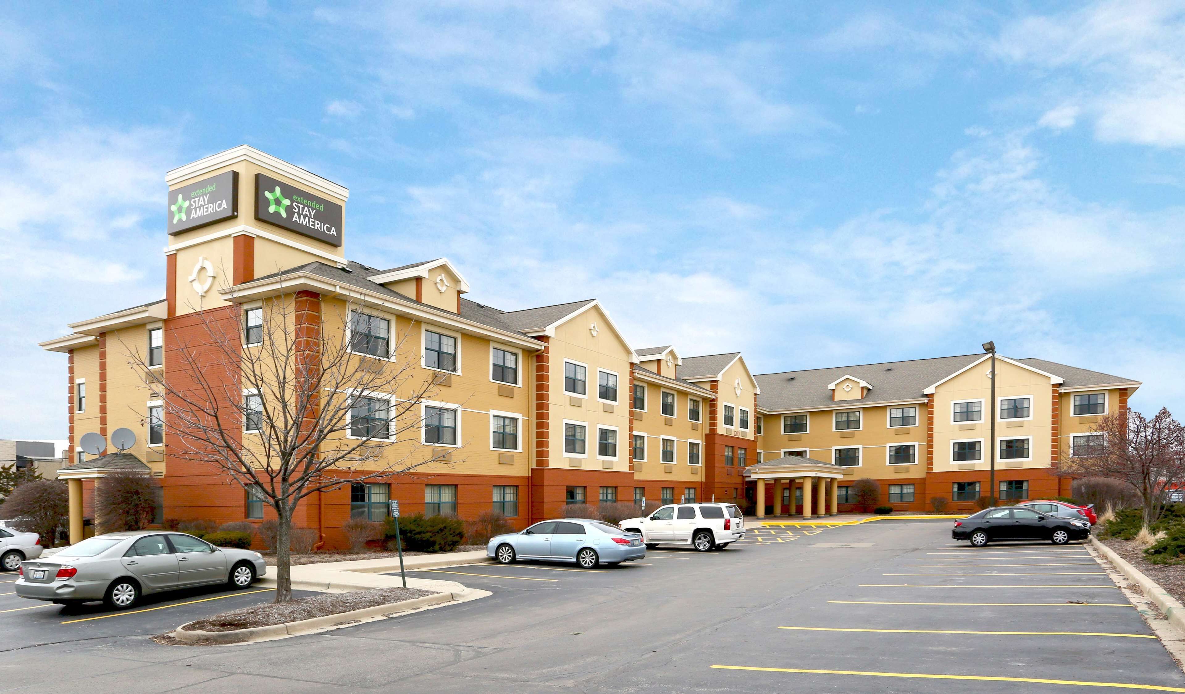 Building view of Extended Stay America Suites Chicago Woodfield Mall