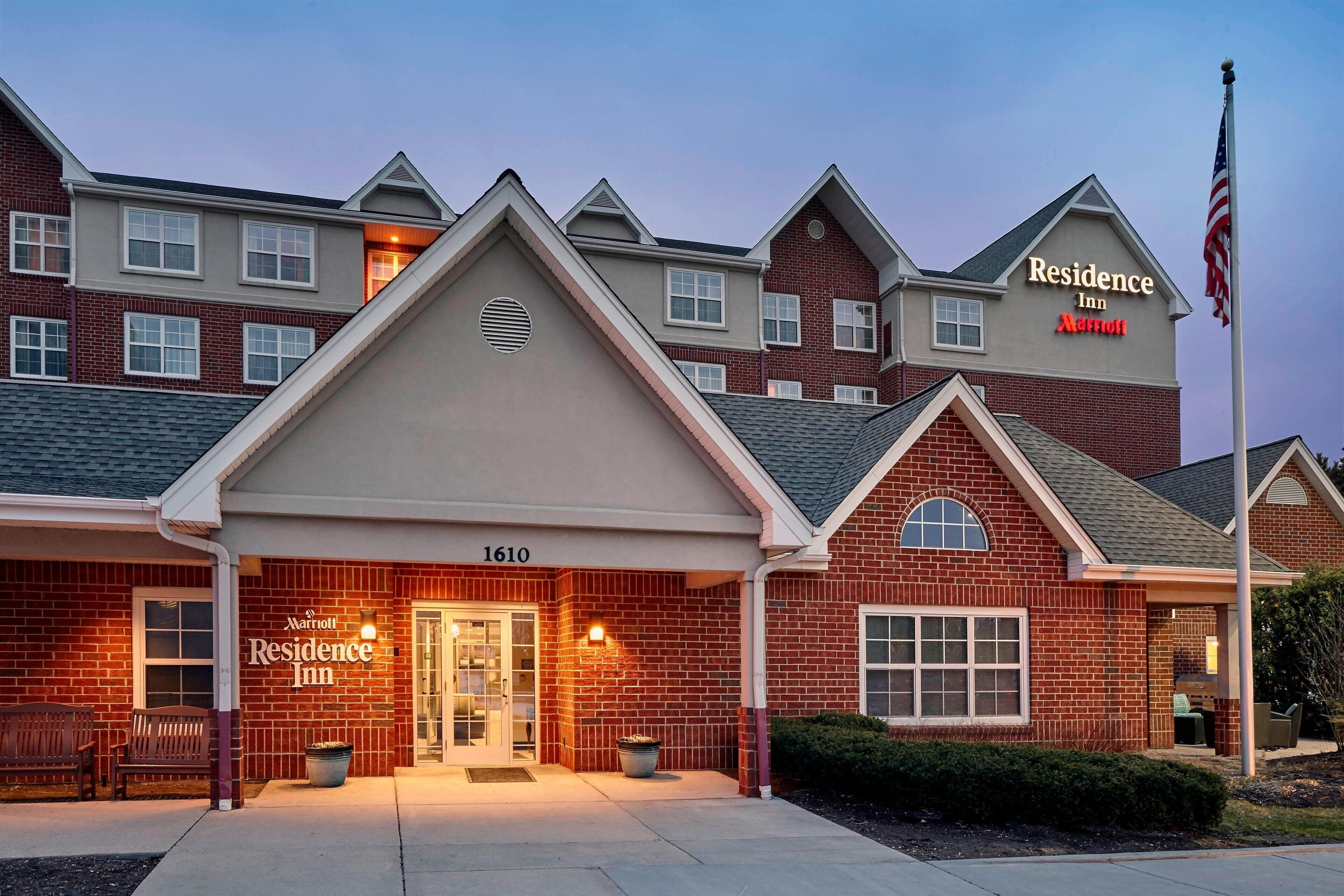 Building view of Residence Inn by Marriott Chicago Schaumburg Woodfield Mall