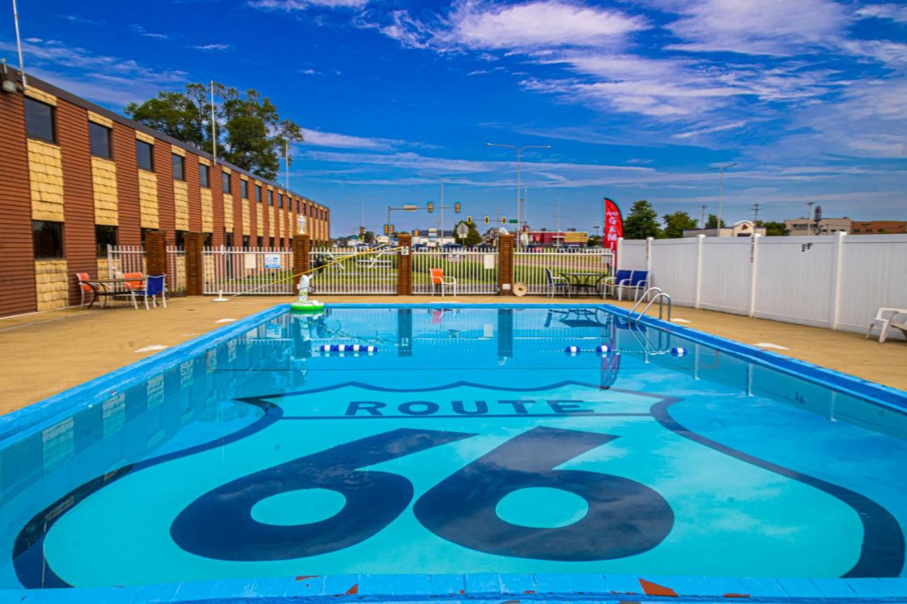 Pool view of Route 66 Hotel, Springfield, Illinois