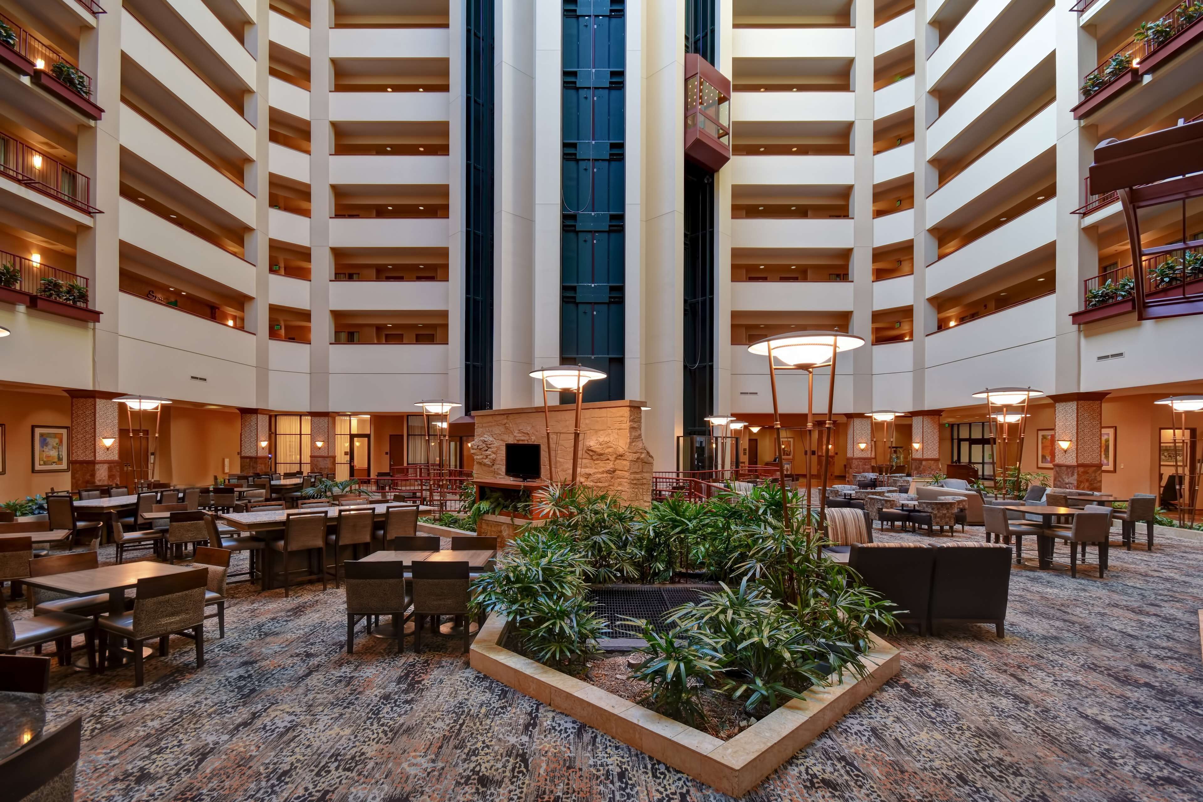 Lobby view of Embassy Suites by Hilton Hot Springs Hotel & Spa
