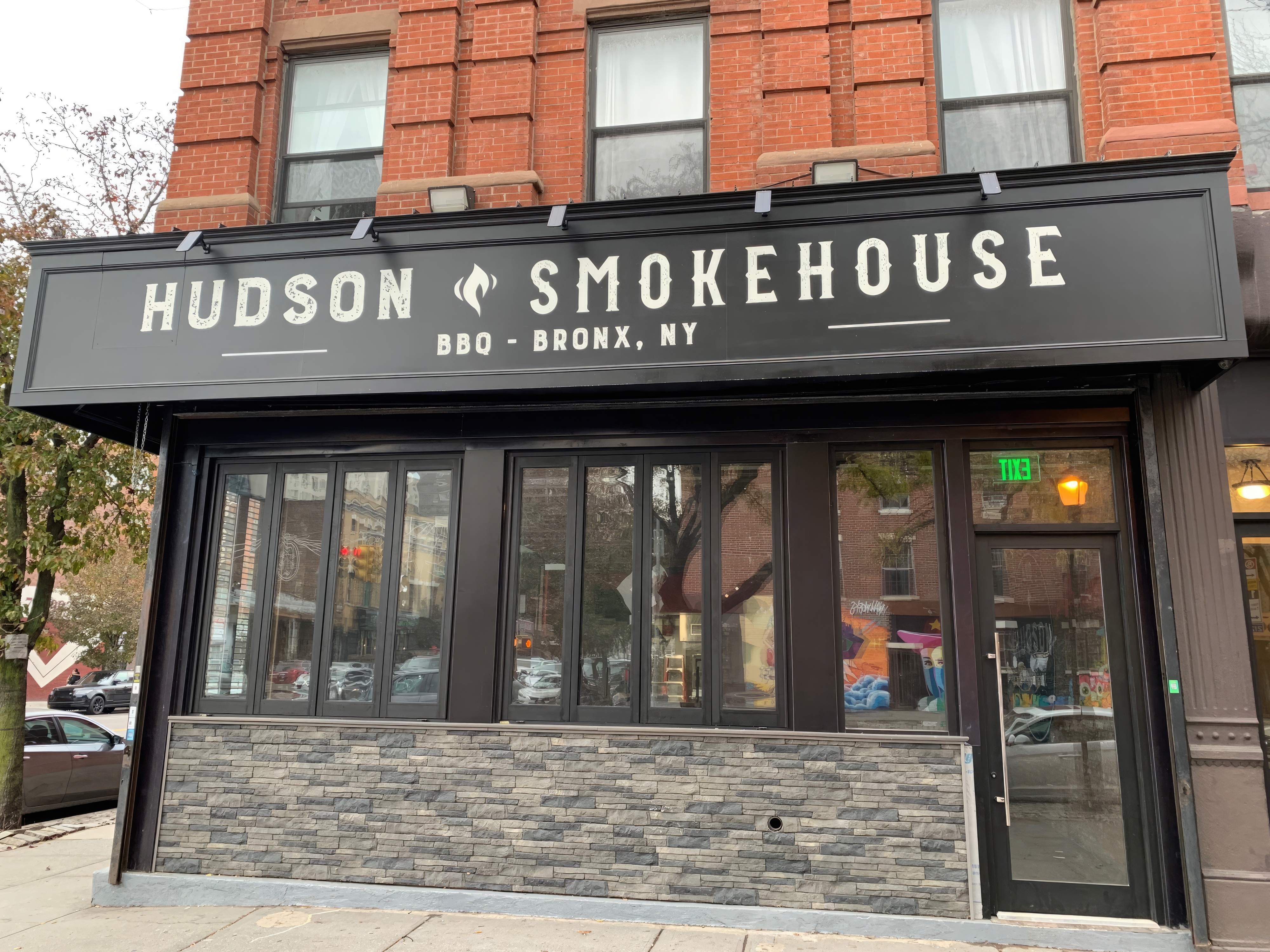 Hudson Smokehouse exterior