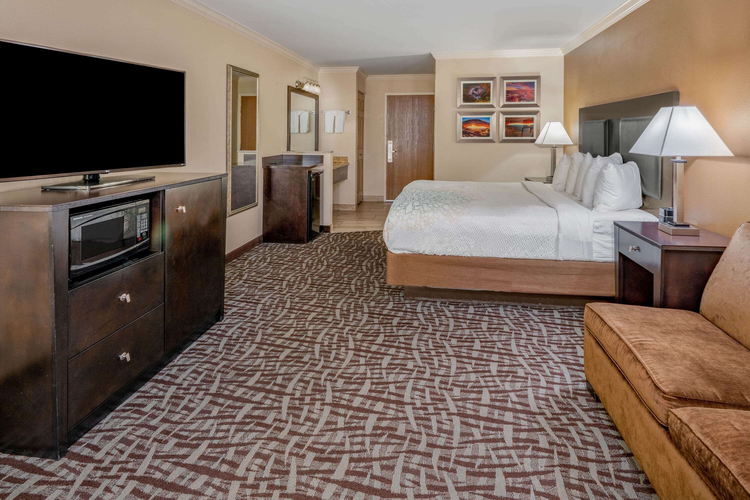 Bedroom view of La Quinta Inn & Suites by Wyndham Moab