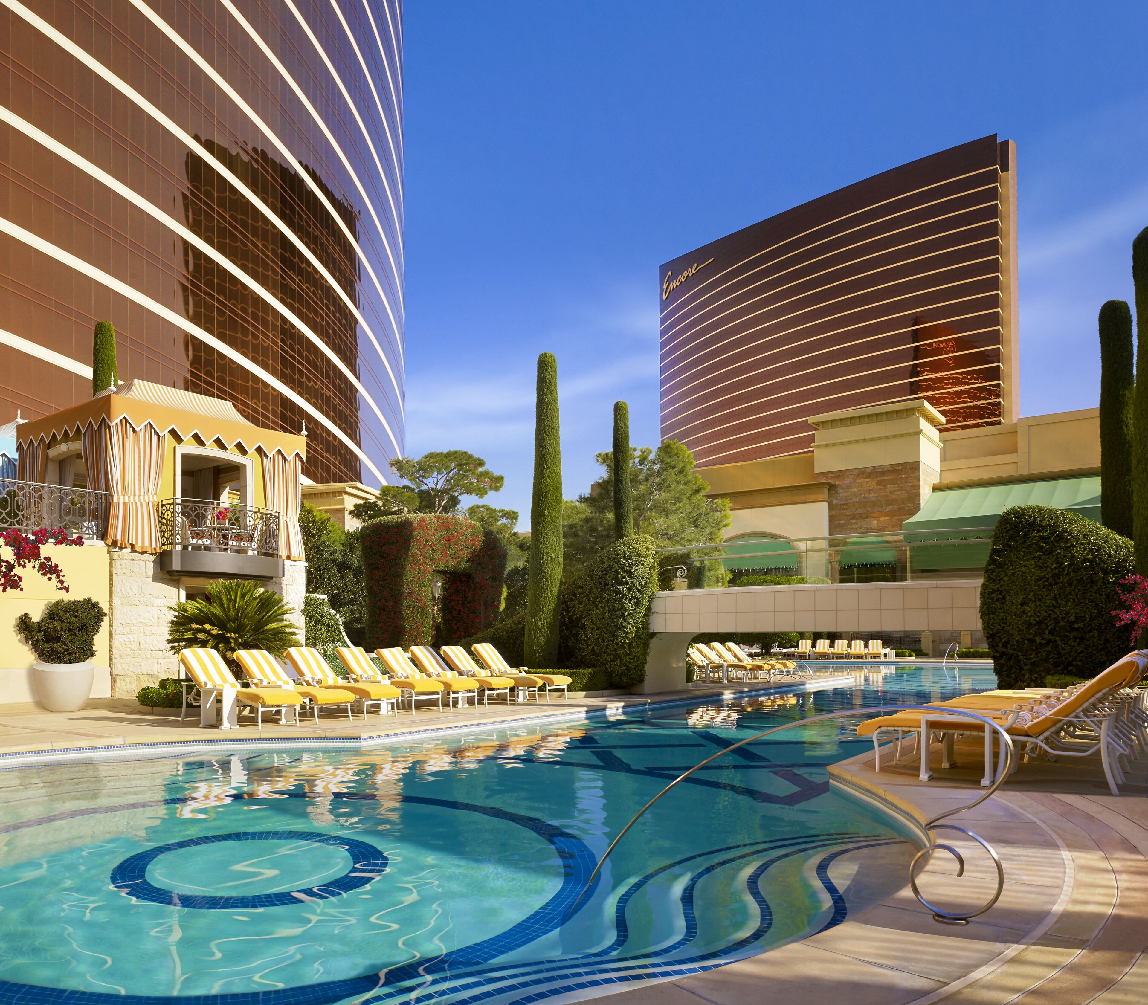 Pool view of Wynn Las Vegas