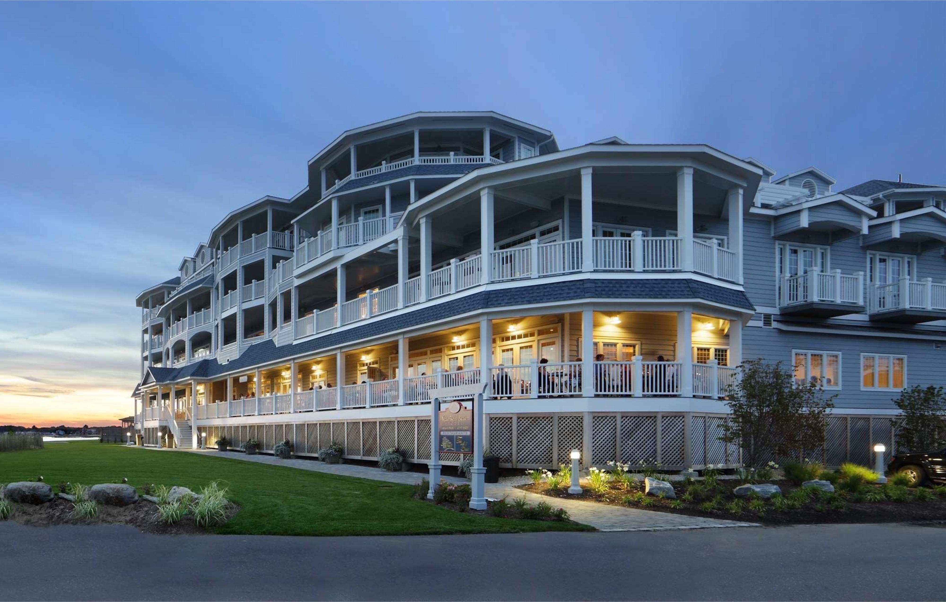 Building view of Madison Beach Hotel, Curio Collection by Hilton
